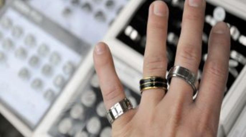 Sivil savunmadan y&uuml;z&uuml;k operasyonu