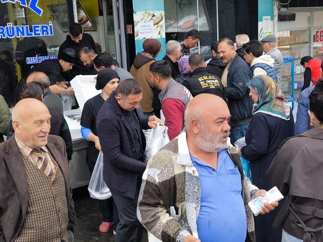 Tanesi 50 liraya satıldı! Kasalarla almaya geldiler