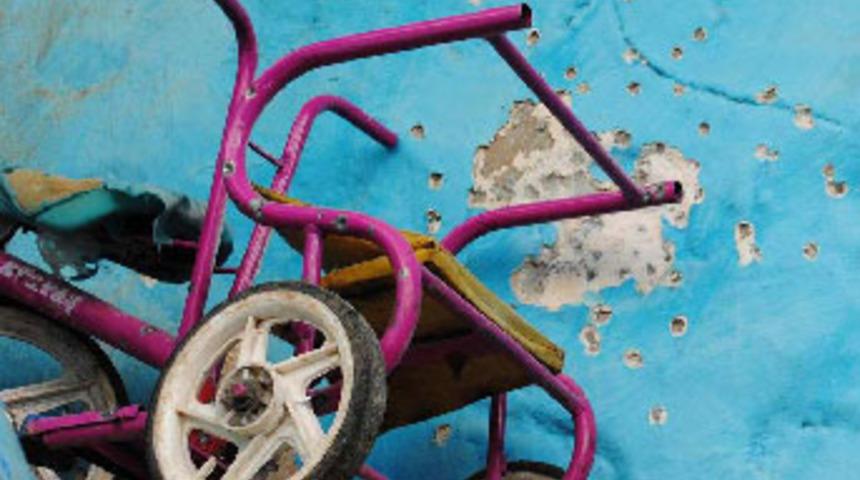 Hırsız sandığı korucuyu &ouml;ld&uuml;rd&uuml;