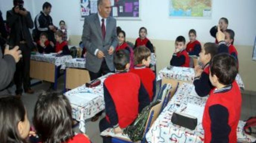 Hayırsever işadamının yaptırdığı okul törenle eğitime açıldı