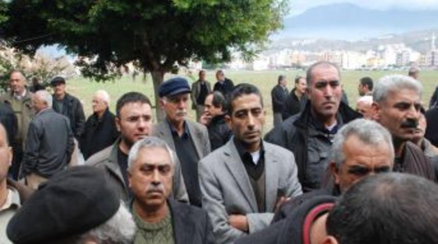 Protestoya rağmen hizmetlerini anlattı