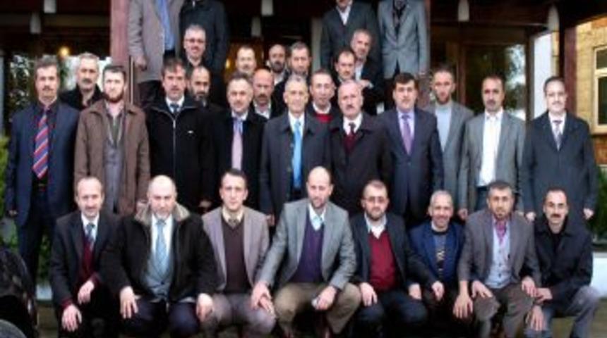 Hizmet i&ccedil;i vaaz kursunu tamamlayan din g&ouml;revlileri belgelerini aldı