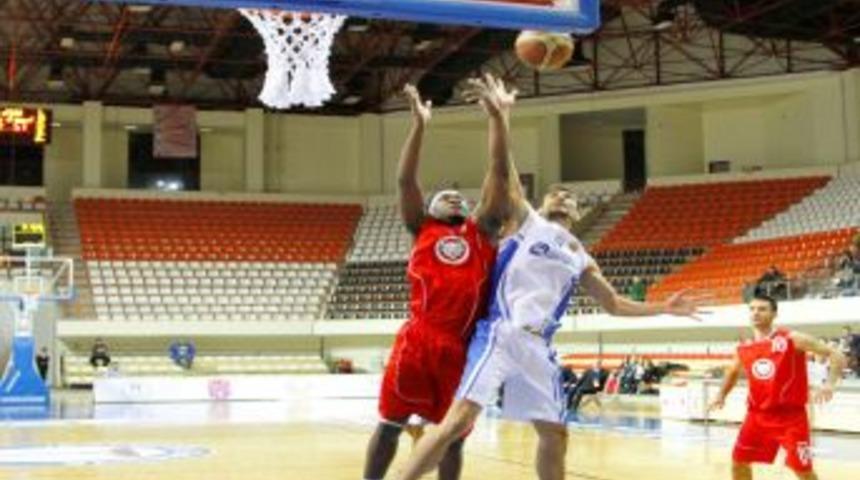 Gaziantep B&uuml;y&uuml;kşehir Belediyespor uzatmalarda sevindirdi