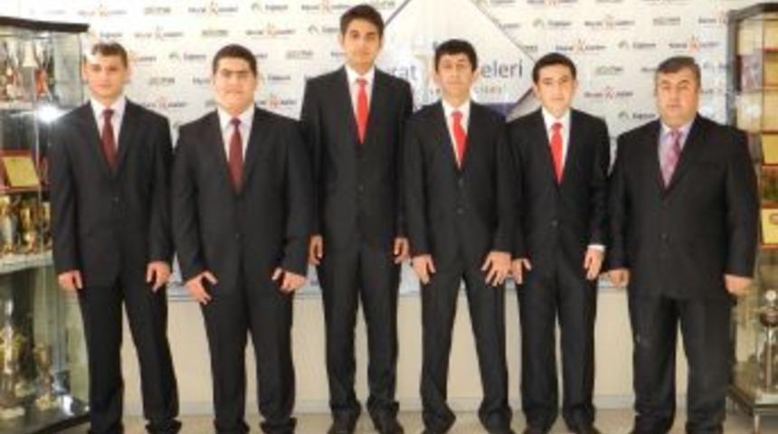 Murat Koleji, T&Uuml;BİTAK olimpiyatlarına 5 &ouml;ğrenci g&ouml;nderdi