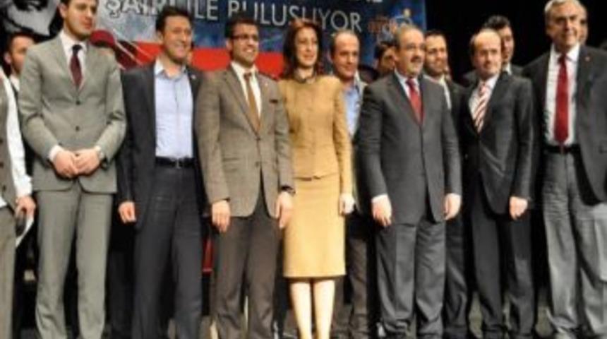 AK Parti İzmir İl Gen&ccedil;lik Kolları, Mehmet Akif'i andı