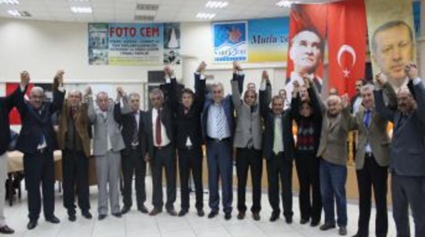 AK Parti Karabağlar&rsquo;da U&ccedil;ar, Narlıdere'de Acar il&ccedil;e başkanı se&ccedil;ildi