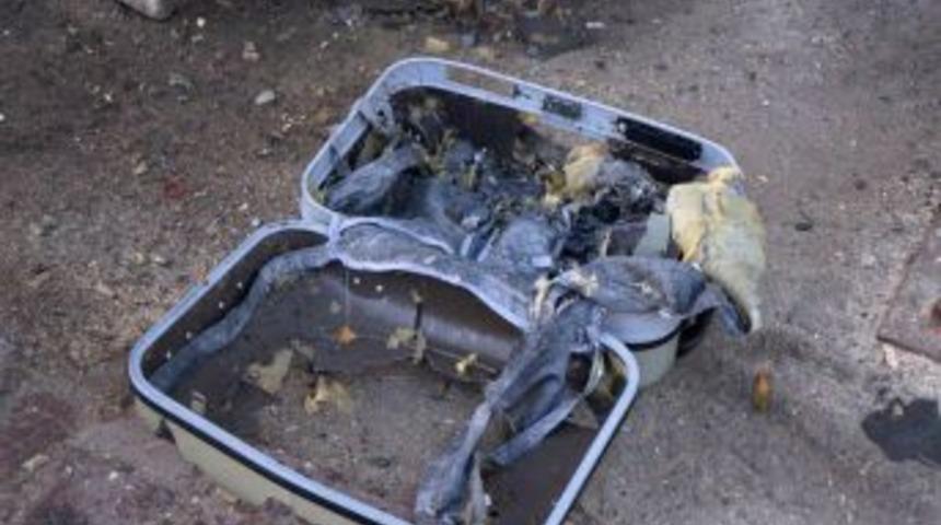 &Uuml;st ge&ccedil;it altına bırakılan valiz bomba paniğine neden oldu