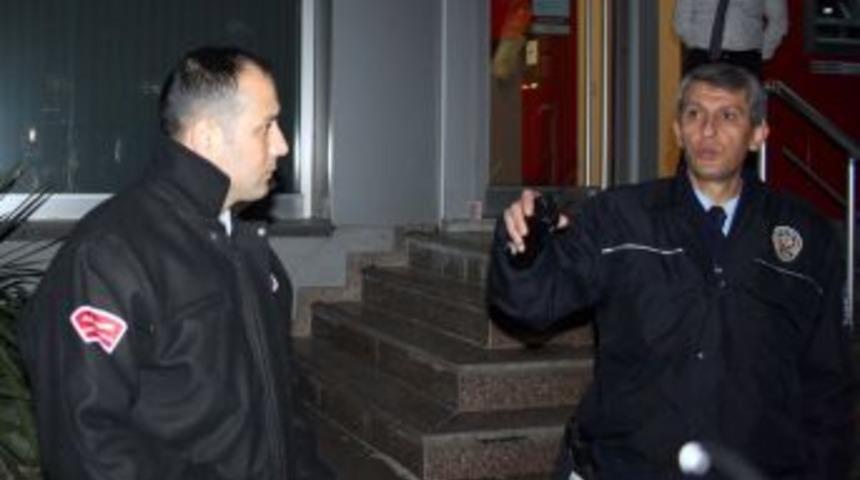 Pompalı t&uuml;fekle bastığı bankadan 180 bin lira &ccedil;aldı