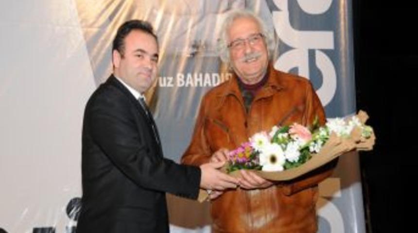 Yavuz Bahadıroğlu: Mehmet Akif Ersoy'un hayatı şiir gibidir