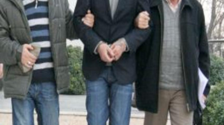 D&uuml;r&uuml;mc&uuml;leri sipariş vererek dolandıran şahıs tutuklandı