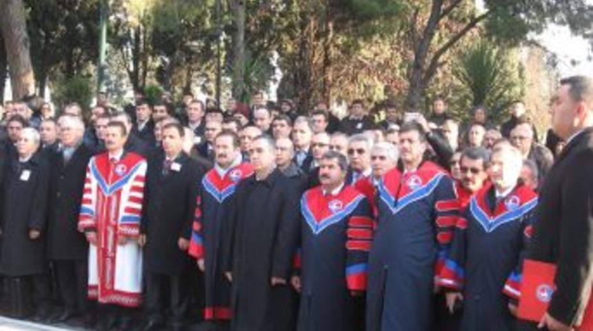 Vatan şairi Mehmet Akif Ersoy &ouml;l&uuml;m yıl d&ouml;n&uuml;m&uuml;nde anıldı