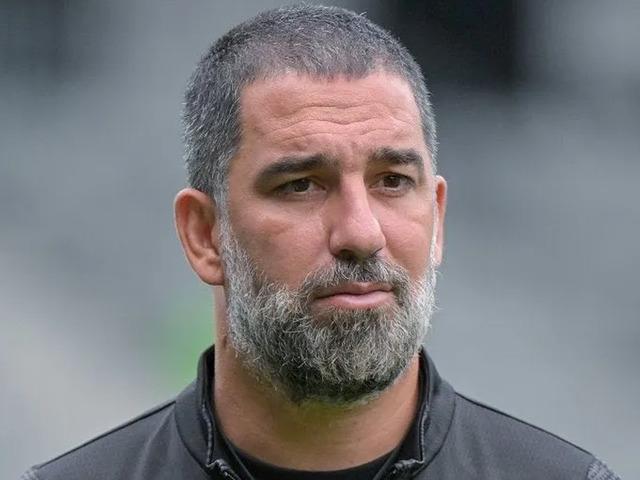 Arda Turan, Milli Takım iddialarını kibarca reddetti! "&Uuml;lkemin bayrağının olmadığı yerlerde..."