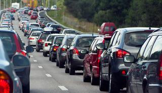 İstanbul'da trafik &ccedil;ilesi! Yoğunluk y&uuml;zde 89'u g&ouml;rd&uuml;