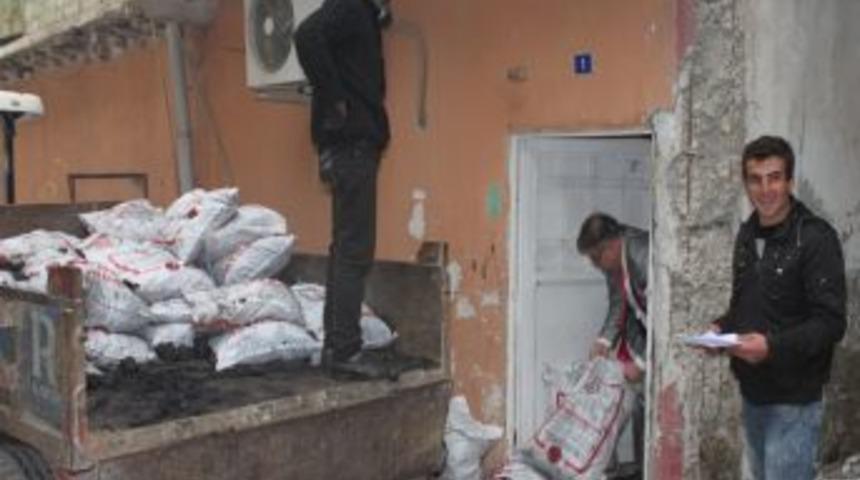 Cizre&rsquo;de 13 bin 500 aileye k&ouml;m&uuml;r yardımı yapıldı