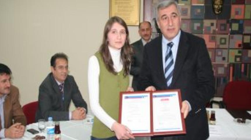 Almanya'ya ziyarette bulunan &ouml;ğrencilere sertifika