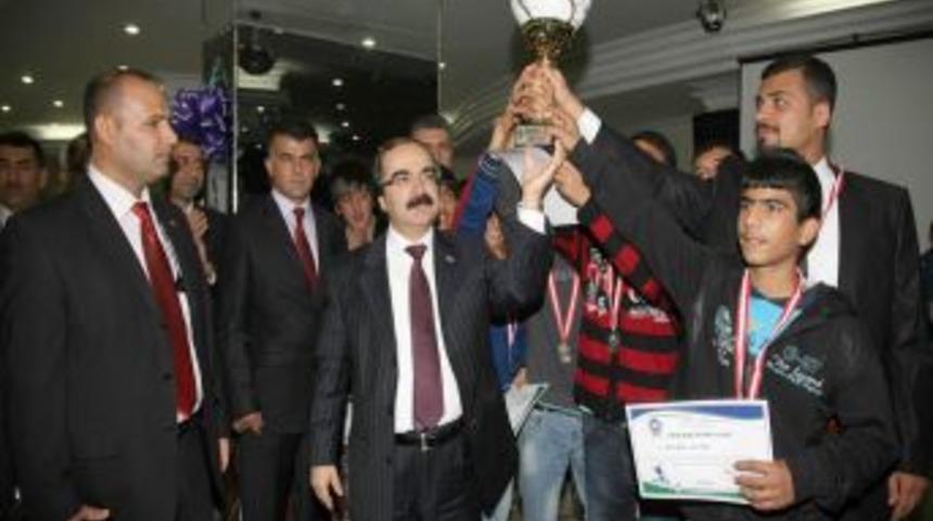 Vali Coş: Mahallenin Yıldızları &ccedil;ocukların arkadaşlığını pekiştirdi