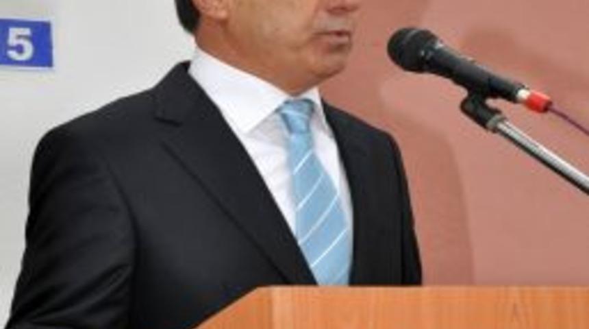 Emekli muhasebeci, merhume eşi adına birikimlerini hayır işlerine harcadı