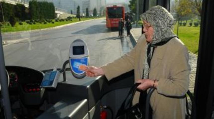 İzmir'de otobüslerdeki 60 Yaş Kartı uygulaması zorunluluktan kalkıyor