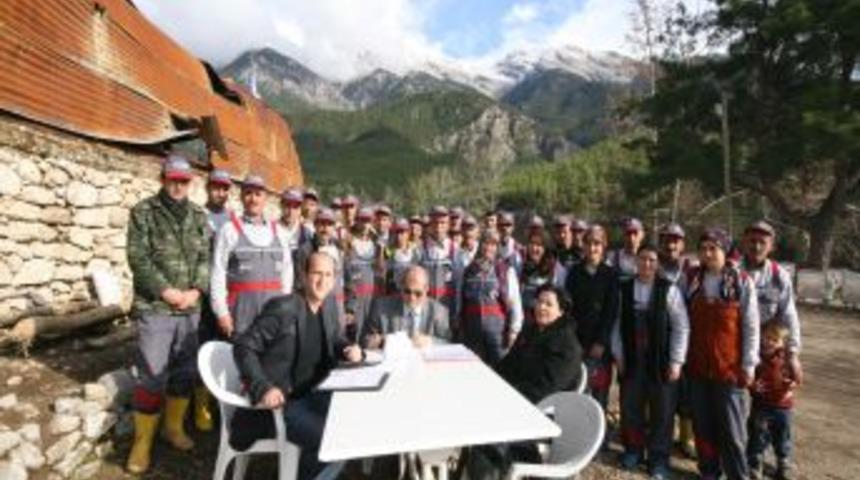 Sel mağduru Haskızıl&ouml;ren&rsquo;in g&uuml;nl&uuml;k ihtiya&ccedil;ları onlardan soruluyor