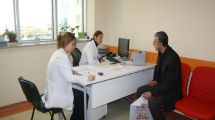 Rize'de &uuml;cretsiz kanser taraması yapılıyor