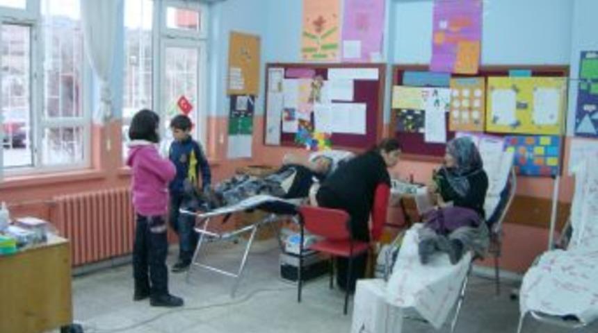 Kasımlı İlk&ouml;ğretim Okulu'ndan 52 &uuml;nite kan bağışı