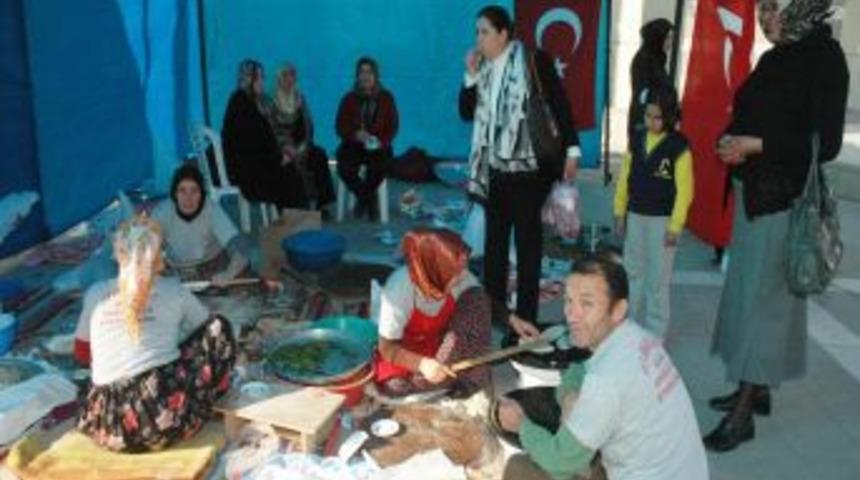 Osmaniye&rsquo;de engeliler yararına kermes a&ccedil;ıldı