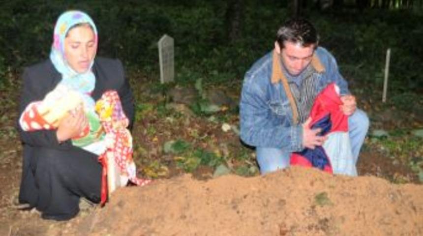 Amcasının oğluyla bir olup eşini &ouml;ld&uuml;rd&uuml;