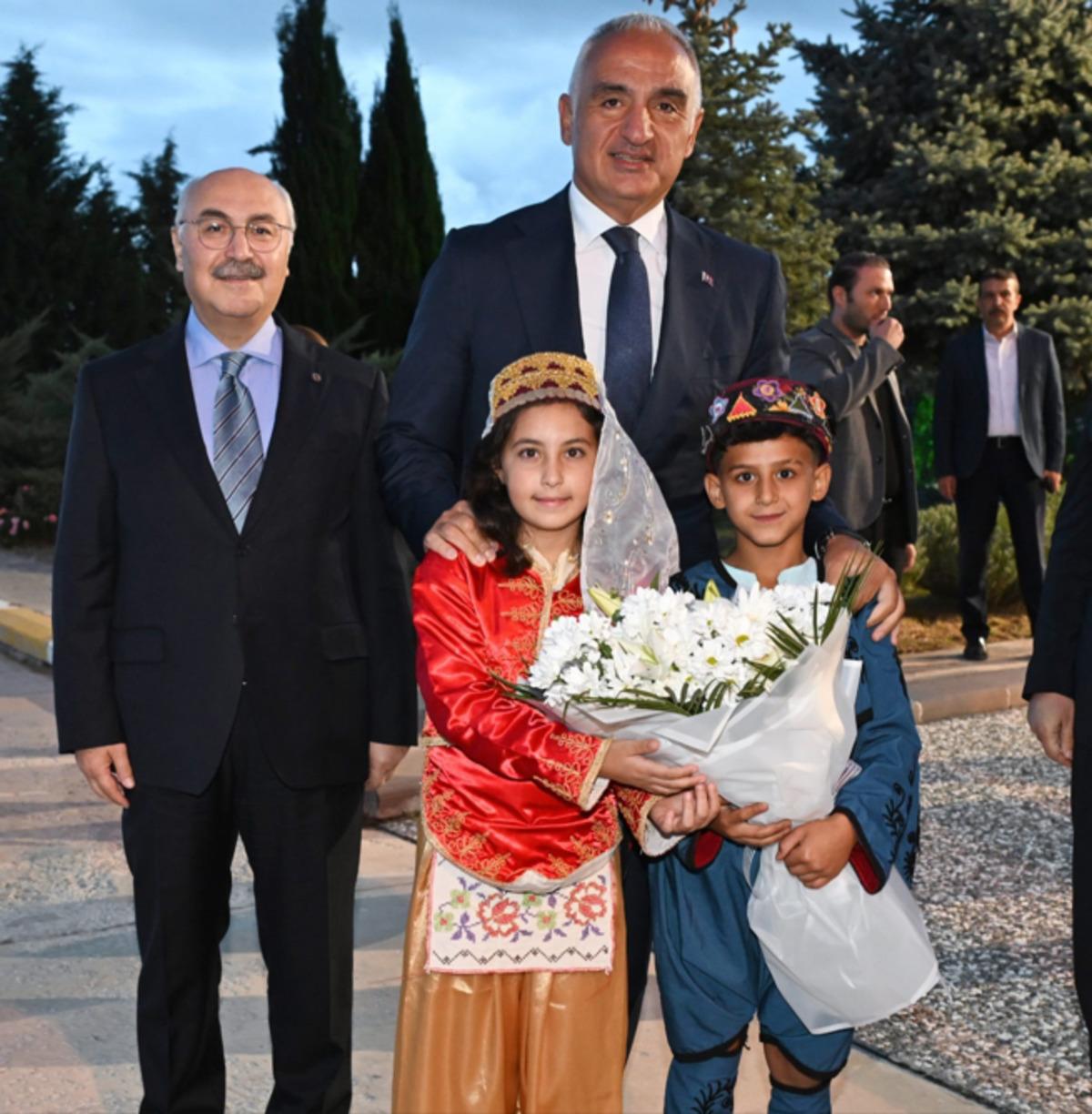 Bakan Ersoy ve İtalyan mevkidaşı Guili Hierapolis te bir araya geldi: Efes ve Pompei arasında iş birliği için adım atıldı 1