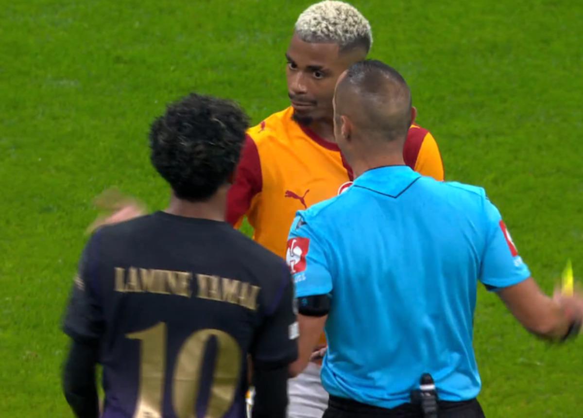 RAMS Park ta gergin anlar! Lamine Yamal, Lemina nın eline vurdu! 1