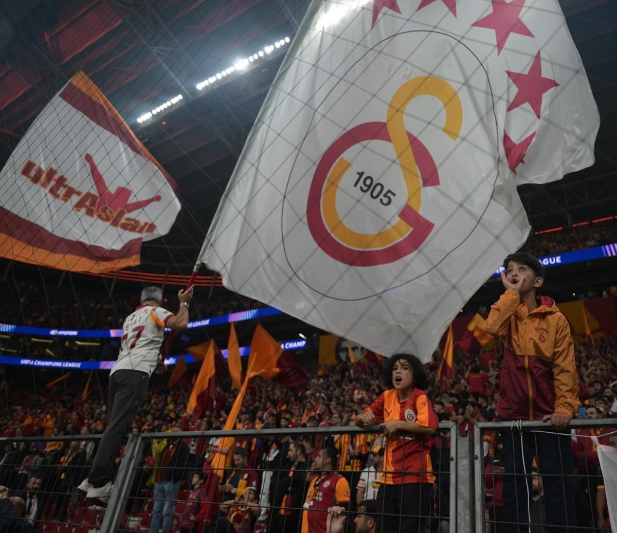Galatasaray da Batrakov hayalini kurduğu Barcelona yı avladı! 1