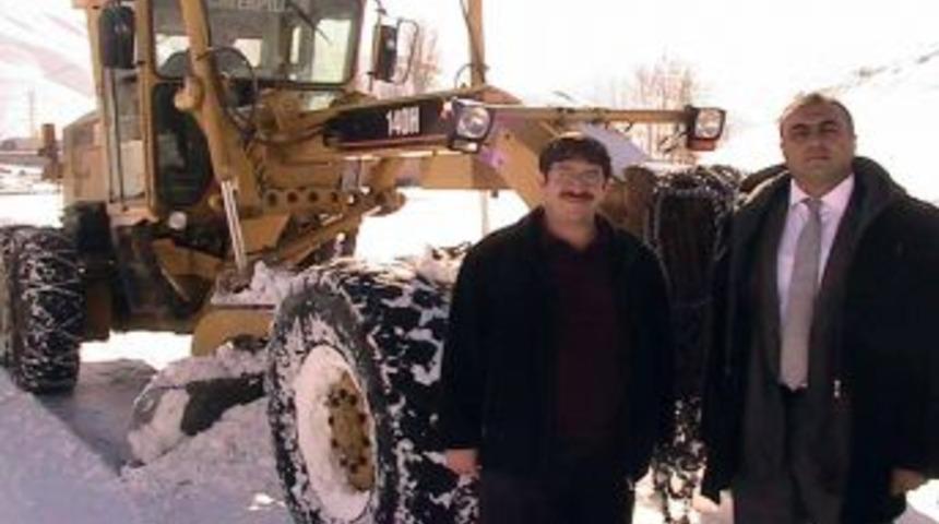 Bitlis'te 45 k&ouml;y&uuml;n yolu ulaşıma a&ccedil;ıldı