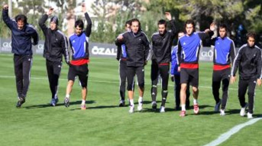 Gaziantepspor, ikinci yarı hazırlıklarına Antalya'da başladı