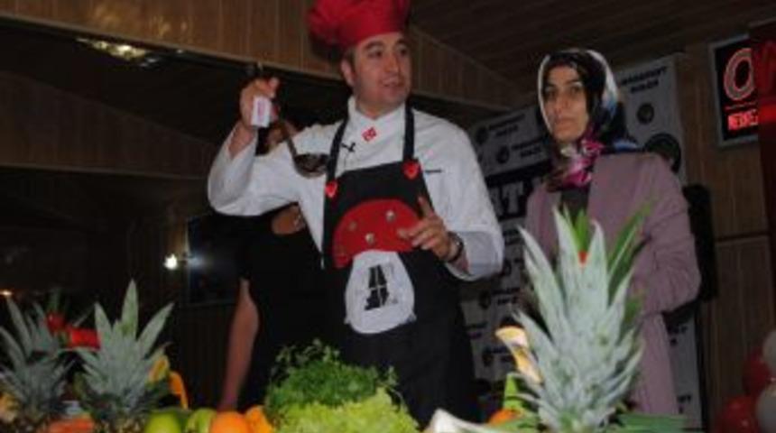 Oktay Usta: Zengin mutfak k&uuml;lt&uuml;r&uuml;m&uuml;z&uuml; T&uuml;rk turizmine kazandırmalıyız