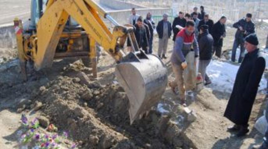 Dursun &ouml;ğretmenin cenazesi Ankara'ya g&ouml;nderilecek