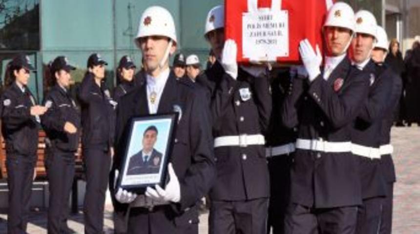 Şehit polisin cenazesi toprağa verildi