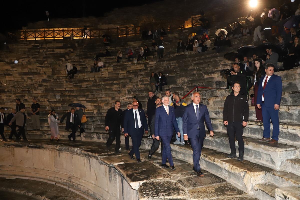 Bakan Ersoy, Denizli de 17. İtalyan Arkeoloji Misyonları Sempozyumu nda konuştu 1