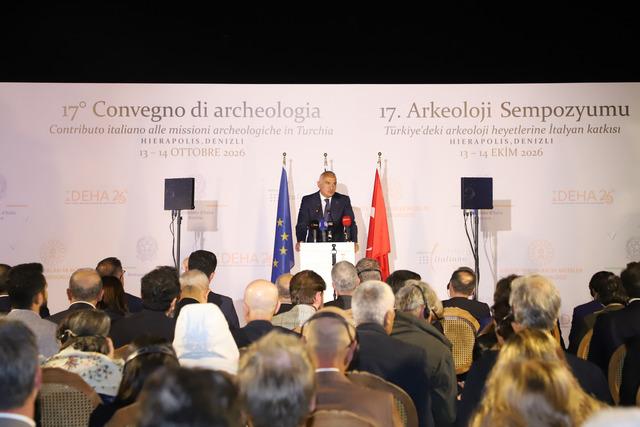 Bakan Ersoy, Denizli'de 17. İtalyan Arkeoloji Misyonları Sempozyumu'nda konuştu