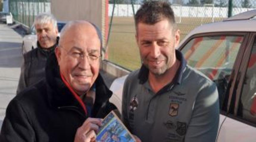 Skibbe, Eskişehirspor&rsquo;a veda etti