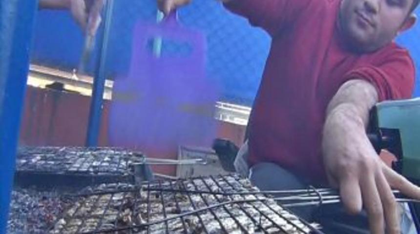 D&uuml;nya Engelliler G&uuml;n&uuml; hamsi ziyafetiyle kutlandı