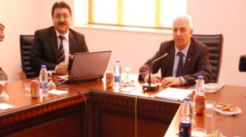 Okula g&uuml;neş enerjisi sistemi kurdular, elektrik faturasından kurtuldular