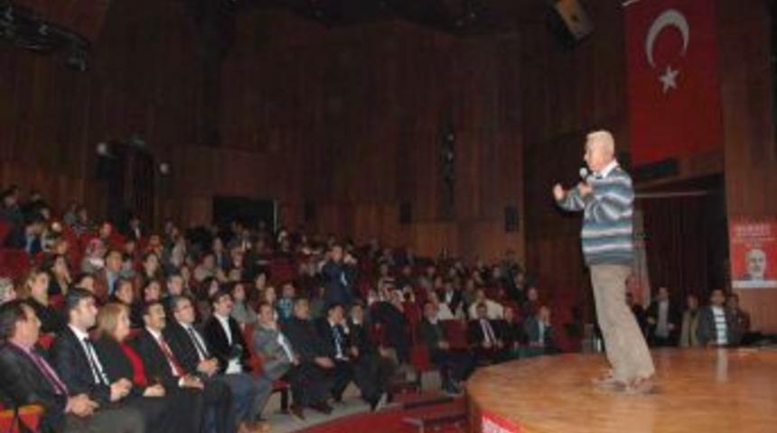 AK Parti'li gen&ccedil;ler Mehmet Akif'i andı