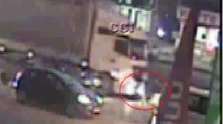 Hamile kadın TIR'ın altında can verdi