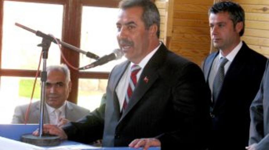 AK Partili Ali &Ouml;meroğlu, &uuml;&ccedil;&uuml;nc&uuml; defa AK Parti Araban İl&ccedil;e Başkanı oldu