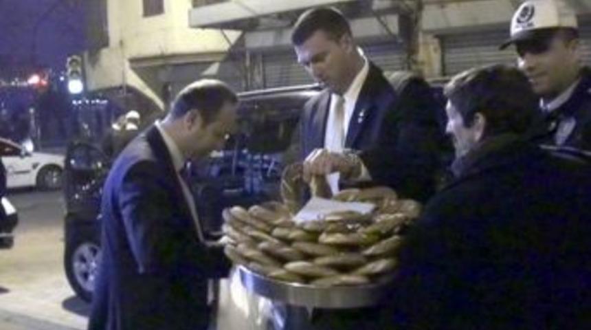 Biden&rsquo;in korumaları karınlarını simitle doyurdu