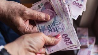 &Ccedil;alışan emekliyi ilgilendiriyor: SGK'dan rapor parası i&ccedil;in sıraladı