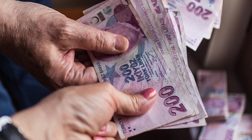 &Ccedil;alışan emekliyi ilgilendiriyor: İsa Karakaş SGK'dan rapor parası i&ccedil;in tek tek sıraladı