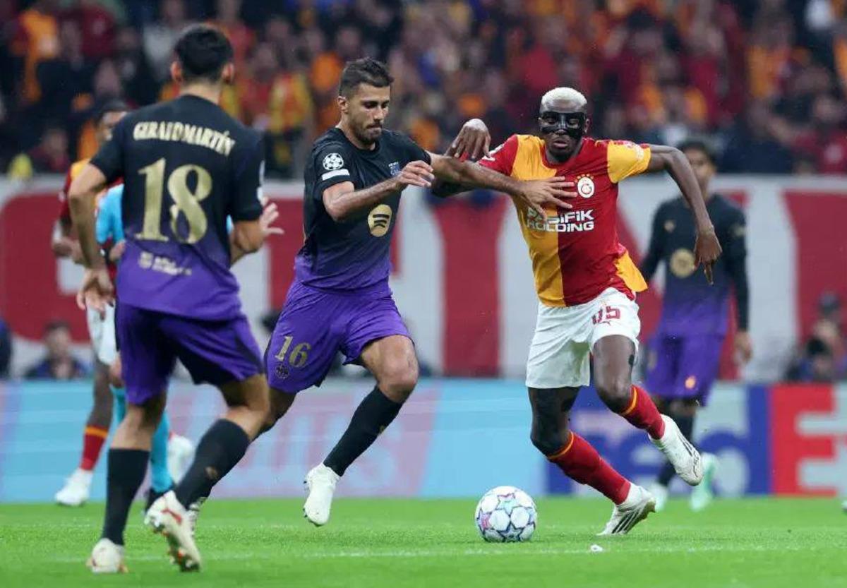 Galatasaray ın maçı neden kaybettiğini açıkladı! "Soyunma odasında gırtlağına yapışırdım" 4