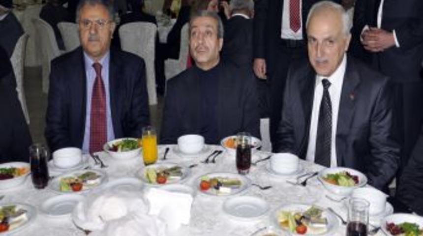 Din temsilcileri ve devlet erkanı Ehl-i Beyt iftarında buluştu