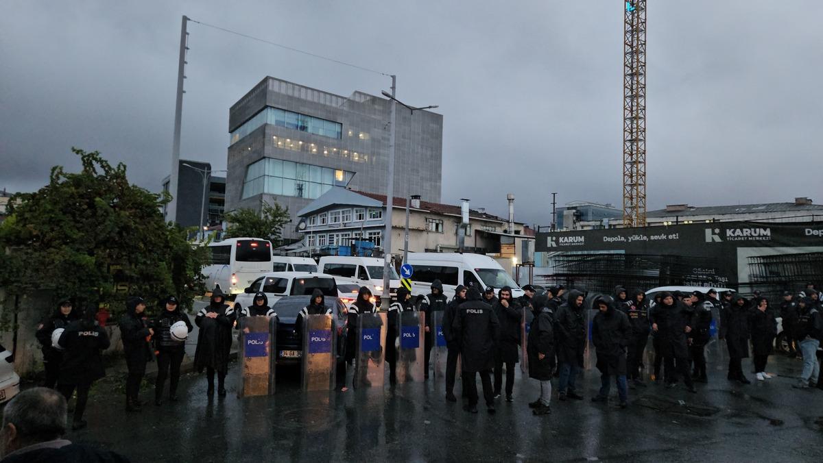 Halk TV ye kayyum atandı! Polisler binada arama yapıyor 1