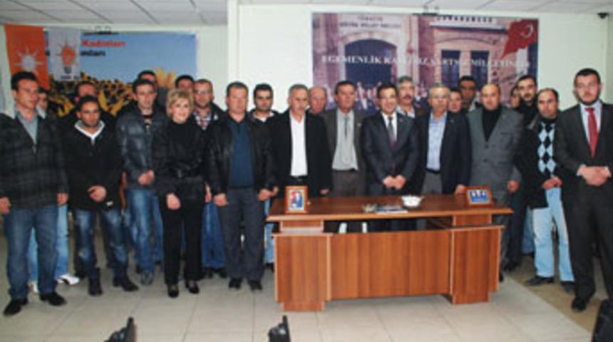 CHP'li 15 kişi, AK Parti'ye ge&ccedil;ti